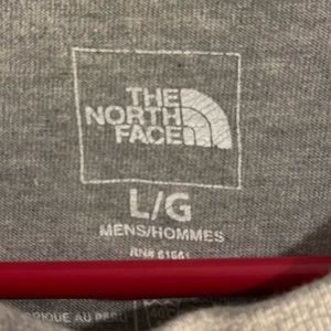 Men’s vintage North Face tshirts size L